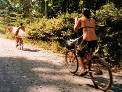 Andar en bicicleta es una de los más popular métodos de viajar por aquí