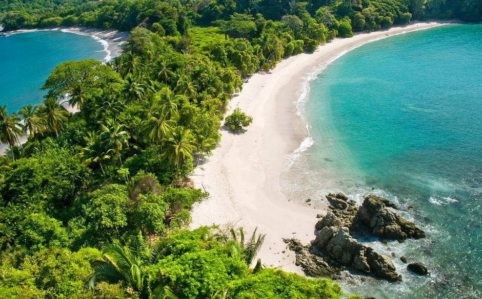 Manuel Antonio es una de las joyas de la Costa Pacífica y es parte de muchos paquetes completos de Costa Rica que enontrará en la página de 