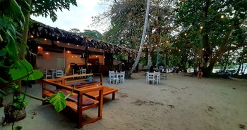 El Sendero Beach Club