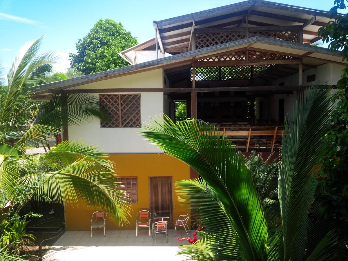 hostels in puerto viejo