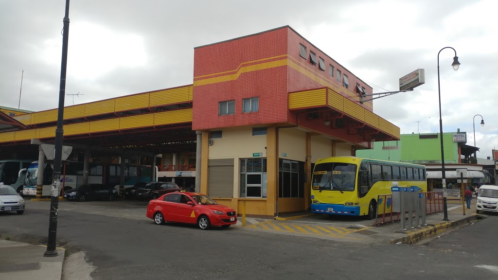 Terminal MEPE en San José: la terminal no es tan moderna pero buses grande y moderna viajar entre San José y Puerto Viejo